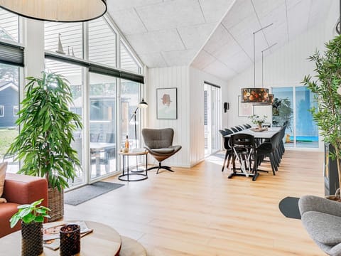 House | Dining