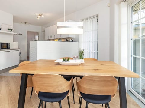 House | Dining