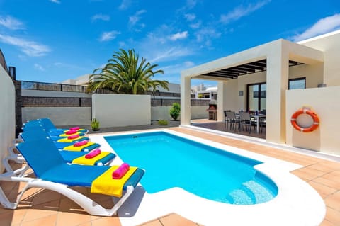 Villa Veraniego image