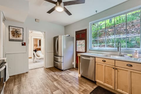 New flooring and new quartz countertops