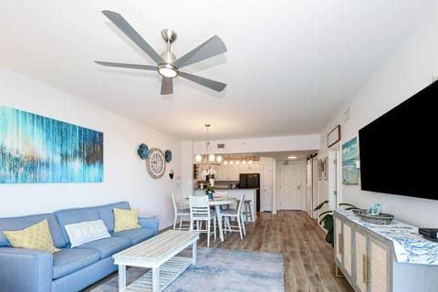 The Palms of Destin 1905 - Open Living Area