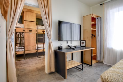 Desk, laptop workspace, iron/ironing board, free WiFi