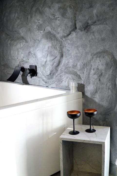 Down comforters, minibar, desk, laptop workspace