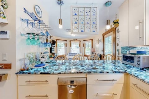 The countertop lights up! It is beautiful at night. 