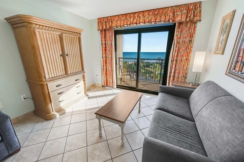 Amazing Living Room, Beautifully Decorated with Stunning Views🌊☀️
