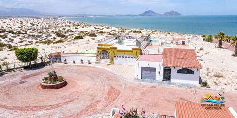 Located in La Hacienda, Casa Sonora is a 3-bedroom dream home just a short walk from Playa San Felipe.