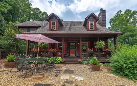 Roost On The Ridge - Ellijay Cabin Rental