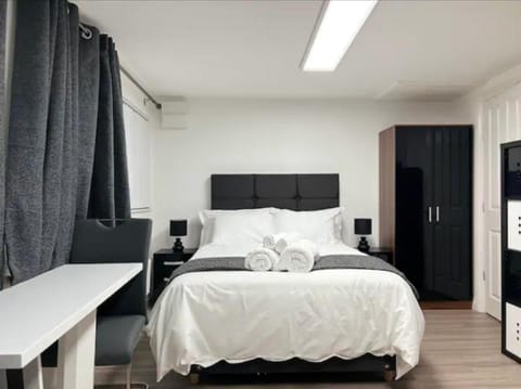 Studio | Iron/ironing board, free WiFi, bed sheets