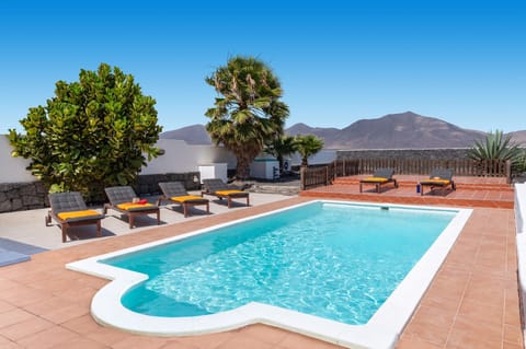 Villa Chinamar image