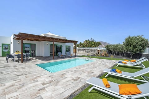 Villa Arena image