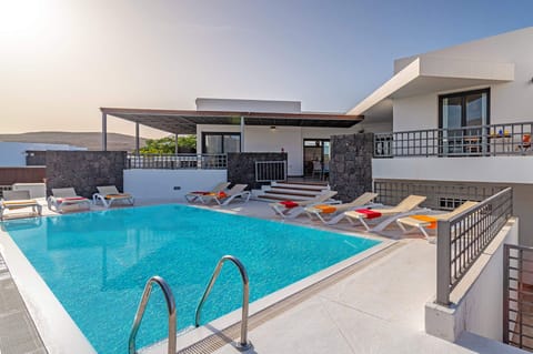Villa Inma Calero image