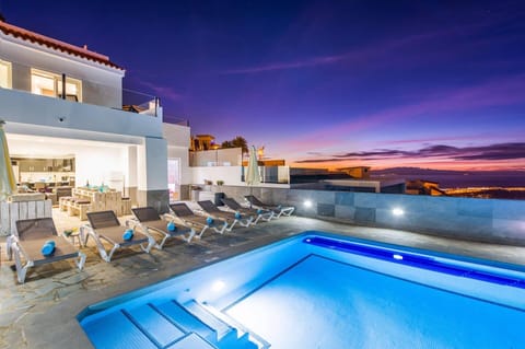 Villa Del Conde image