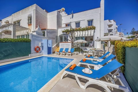 Villa Alegre image