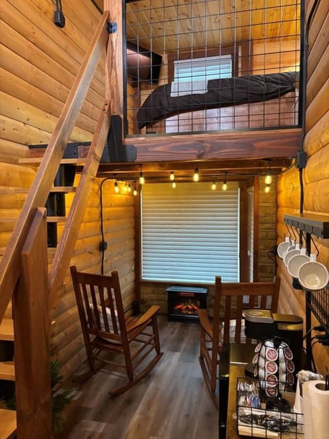 Limestone Lodge Cozy Cabin Loft