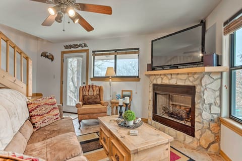 Medicine Park Vacation Rental | 2BR | 2BA | 1,200 Sq Ft | Stairs to Access
