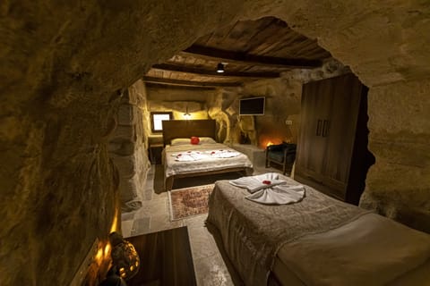 Family Triple Room | Frette Italian sheets, premium bedding, Select Comfort beds, minibar