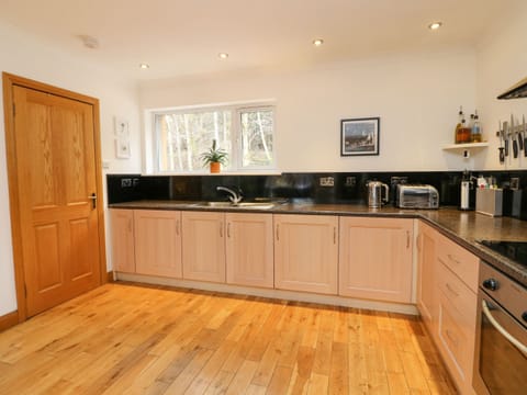 Fridge, dishwasher, electric kettle, toaster