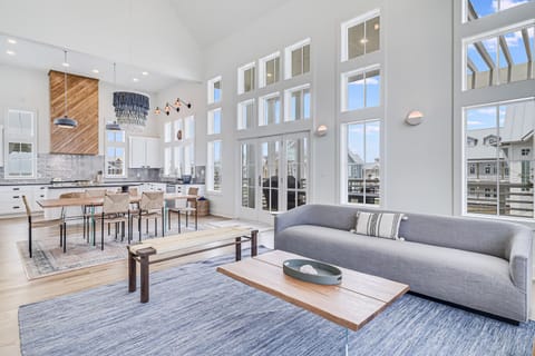 Main Living Area, 2nd Floor