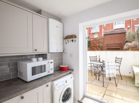 Fridge, dishwasher, electric kettle, toaster