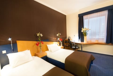 Hypo-allergenic bedding, in-room safe, desk, soundproofing