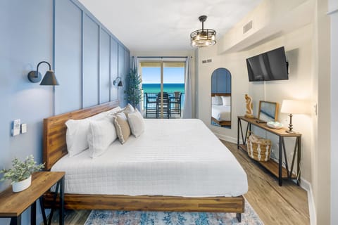 Master Bedroom with Ocean View!