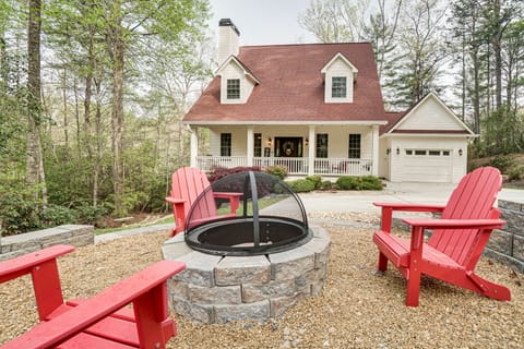 Helen Vacation Rental | 4BR | 3 Full BA | 2 Half BA | 3,308 Sq Ft
