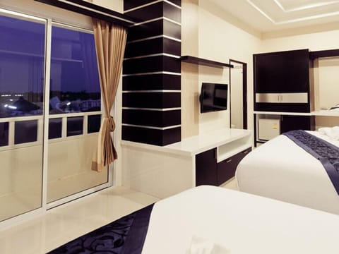 Family Room | In-room safe, WiFi (free)