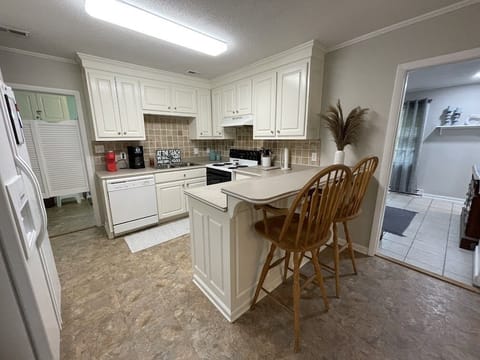 Fully equipped kitchen