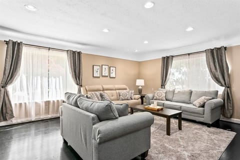 House 2: Open and bright living space.