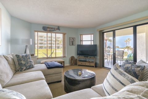 Living Room - View to Porch