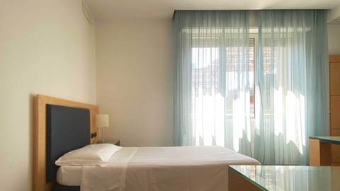 Standard Single Room | Down comforters, desk, soundproofing, free WiFi