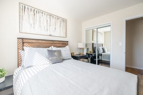 Elite Townhome, 3 Bedrooms, Patio, City View | 3 bedrooms, individually decorated, individually furnished, desk