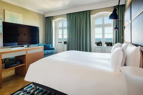 Junior Suite, 1 Double Bed, Balcony, Sea Side | Premium bedding, minibar, in-room safe, desk