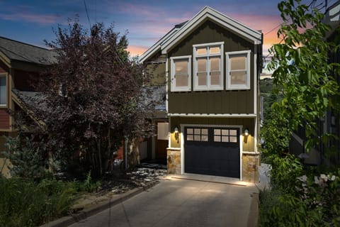 Welcome to Empire Manor, a charming mountain home featuring a private garage, peaceful surroundings, and an unbeatable location just steps from Historic Main Street.