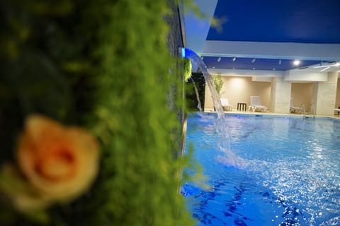15 indoor pools, open noon to 10:30 PM, sun loungers