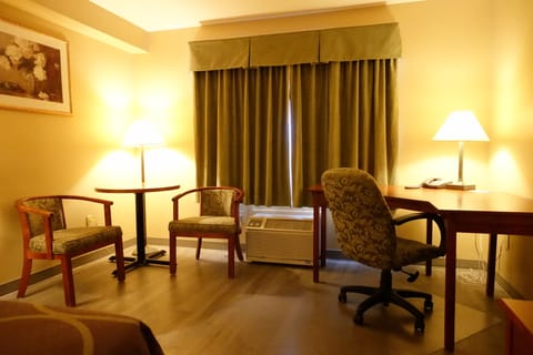 Desk, blackout drapes, iron/ironing board, free WiFi
