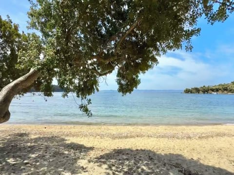 Villa, 6 Bedrooms, Balcony | Beach