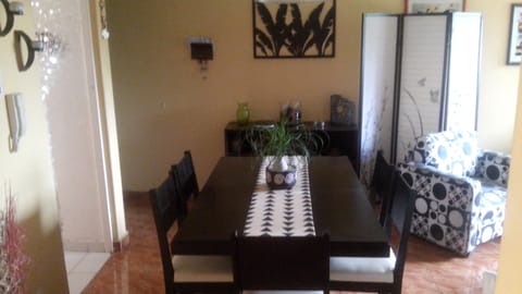 Apartment, 2 Bedrooms, Smoking | Dining