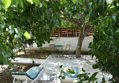 Apartment | Outdoor dining