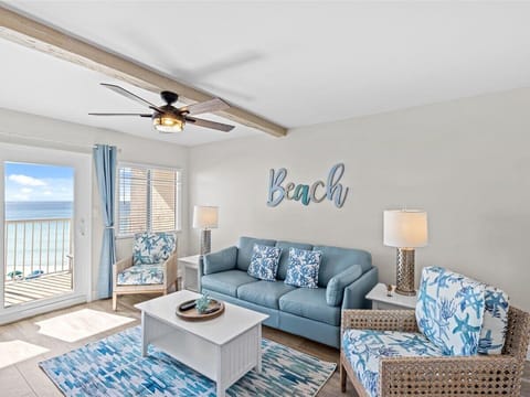 HSRC 501 Living Area With Gulf View