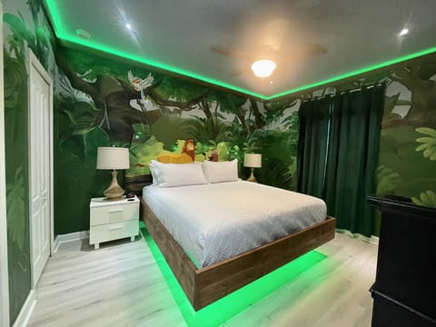 Lion King bedroom with King bed, 55” 4kHD Smart TV