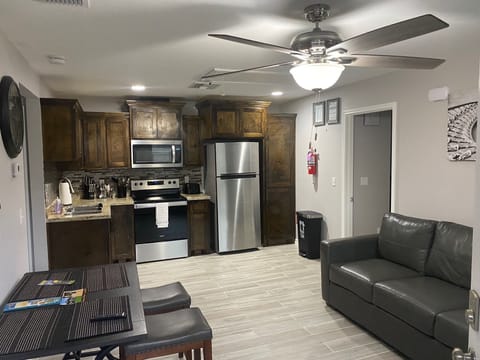 Family House | Private kitchen | Full-size fridge, microwave, oven, stovetop