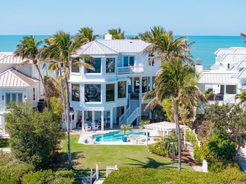 House, 5 Bedrooms | Exterior