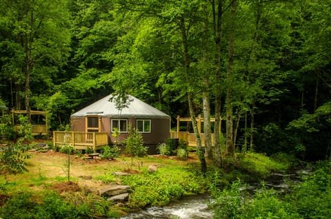 Yurt_StreamRiver-View