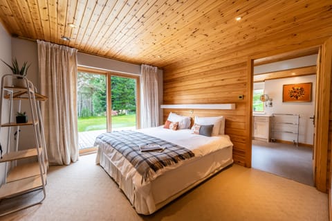 Baddengorm Lodge dowstairs bedroom