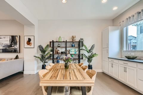 Primary Dining area