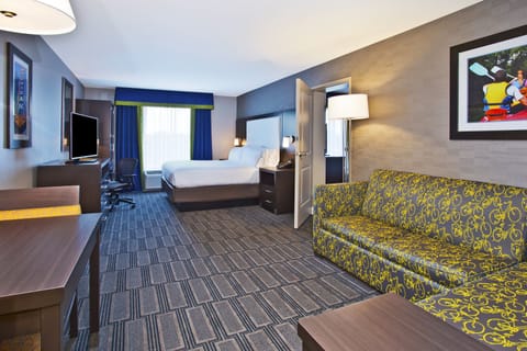 Suite, Multiple Beds | Desk, laptop workspace, blackout drapes, iron/ironing board
