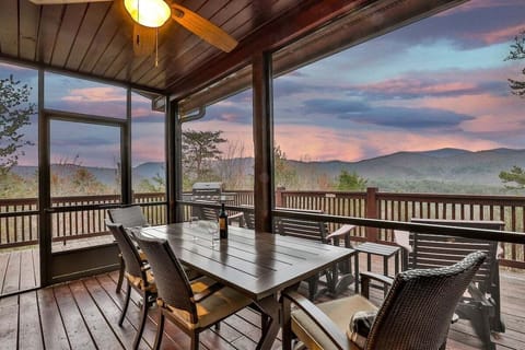 View`s From Cherry Log Sky Bear