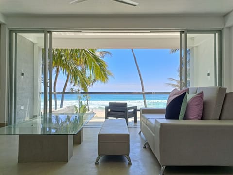 Deluxe Double Room, 1 King Bed, Balcony, Sea View | Premium bedding, minibar, in-room safe, individually decorated