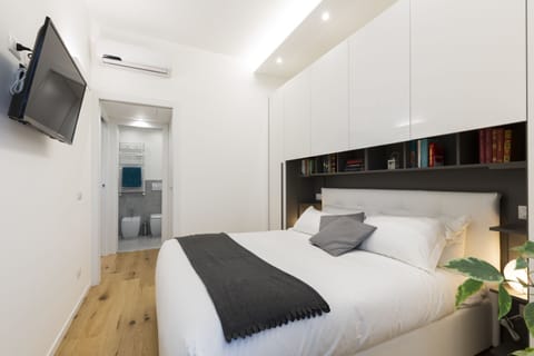 Comfort Apartment | 1 bedroom, in-room safe, iron/ironing board, free WiFi